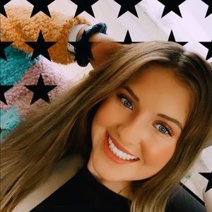 Meet your Posher, Candace